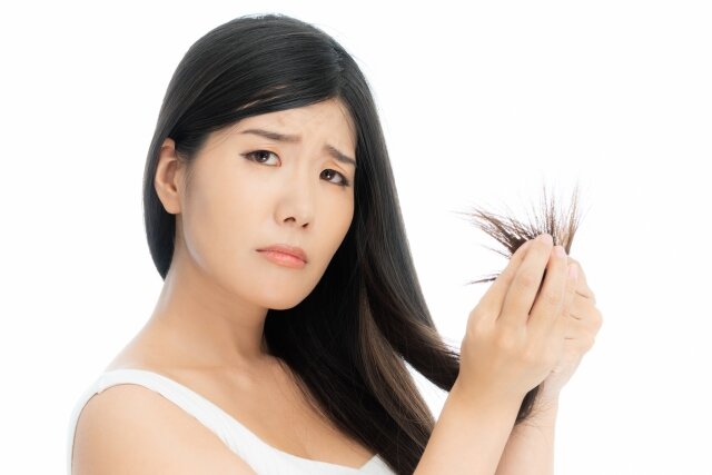 くせ毛によるダメージヘアにおすすめのヘアアイテム9選をご紹介!