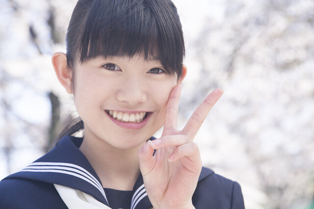 100均コスメは中学生にも大人気!おすすめのアイテムはコレ!