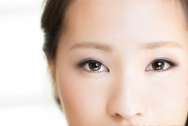 毛穴詰まりのトラブルはオイルクレンジングと綿棒で解決!
