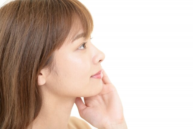 その毛穴の開き、もしかして乾燥が原因かも?正しい洗顔方法とスキンケアで改善しよう