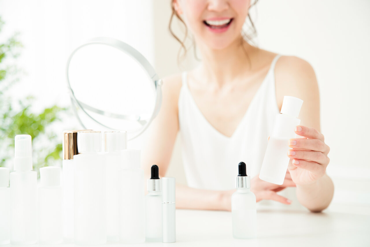 オイルクレンジングで毛穴が詰まる!?正しいケアですっきりさせよう