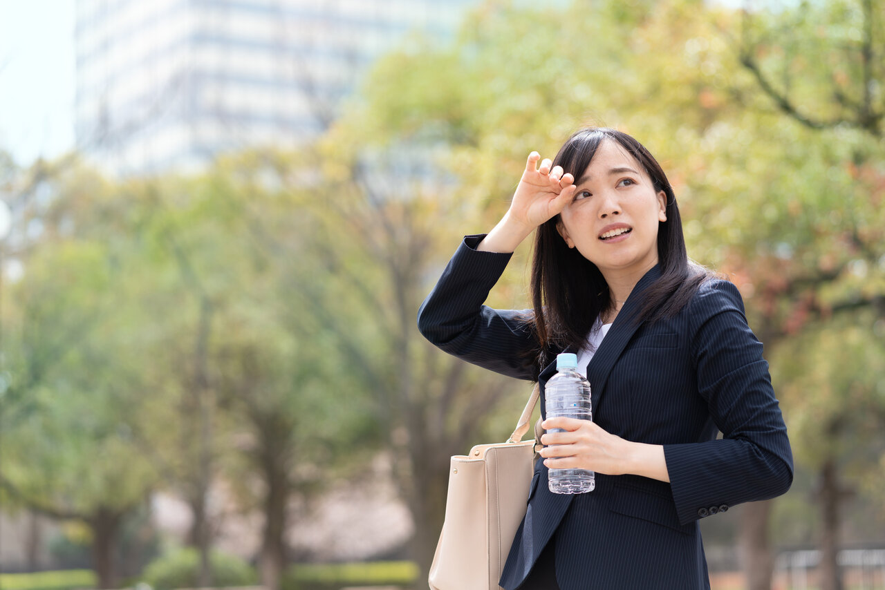かきっぱなしの汗は乾燥肌の原因になる!正しく対処して肌を守ろう