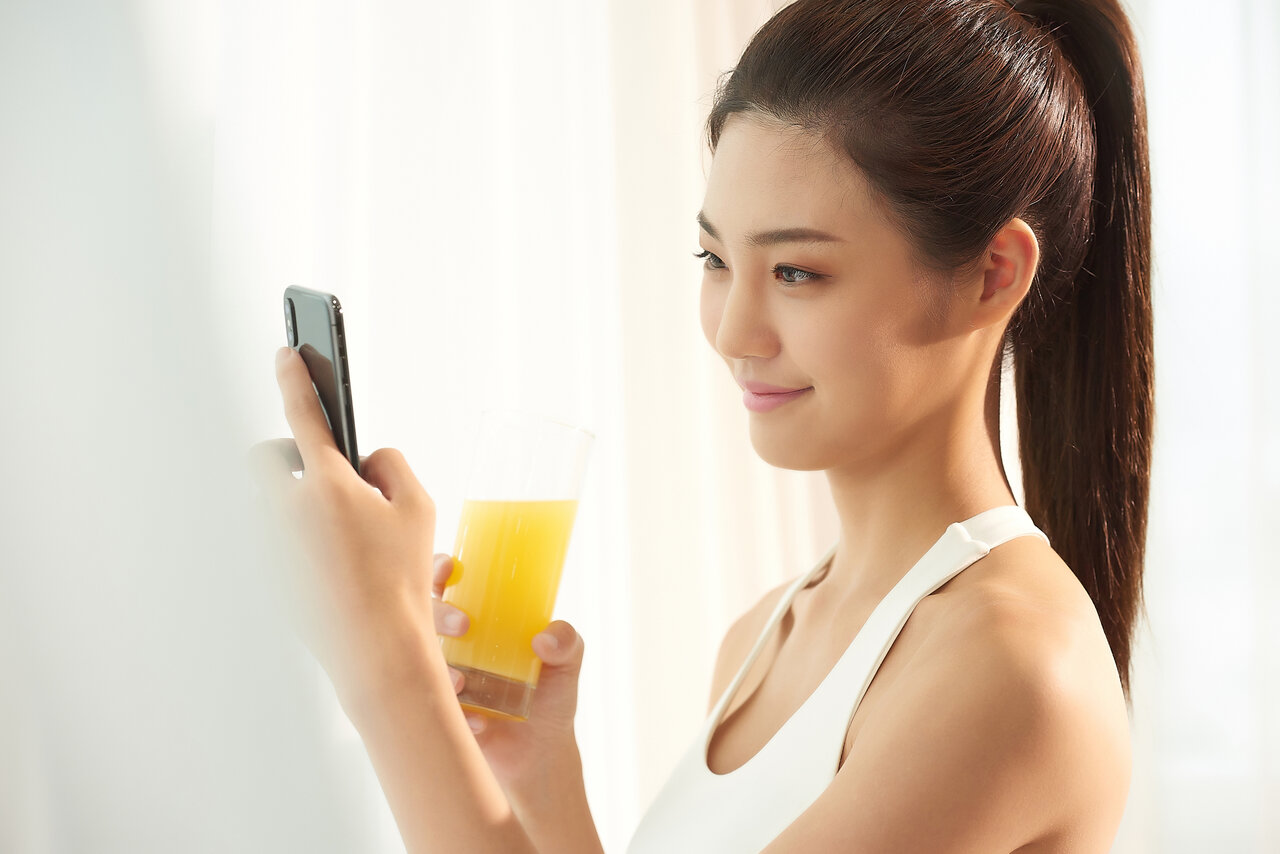 モテメイクを学ぶならアプリがおすすめって本当? どんな注意点があるのか?