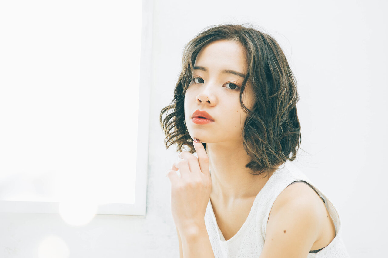 あどけない雰囲気は卒業!?奥二重さんも大人っぽメイク♪