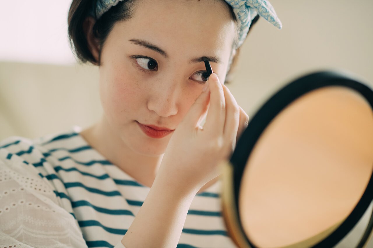 時短コスメ! 眉ティントの描き方やおすすめアイテムが知りたい