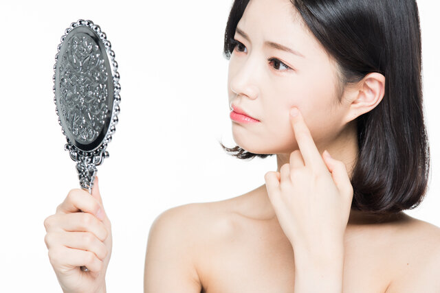 大人ニキビにおすすめのクレンジング8選!ジェルやリキッドタイプを紹介