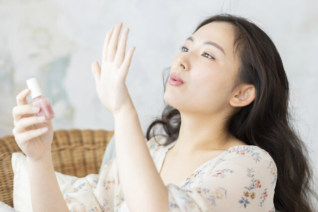 セルフネイルの味方、「ネイルポリッシュ」とは?ジェルネイルとの違いって?