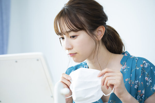 化粧崩れを防止する方法は?人気のメイクキープミスト10選を紹介♡