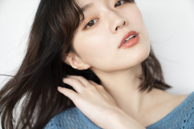 いま人気のセミロングのウルフカットとは?おしゃれに見せるポイントも☆