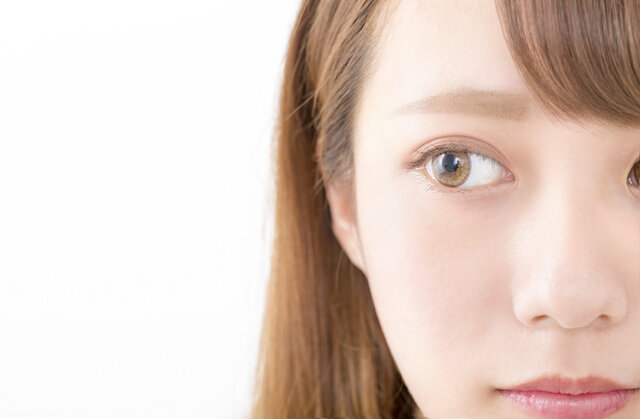 昼用アイプチで二重の癖付けはできるの?夜用アイプチとの違いも解説!