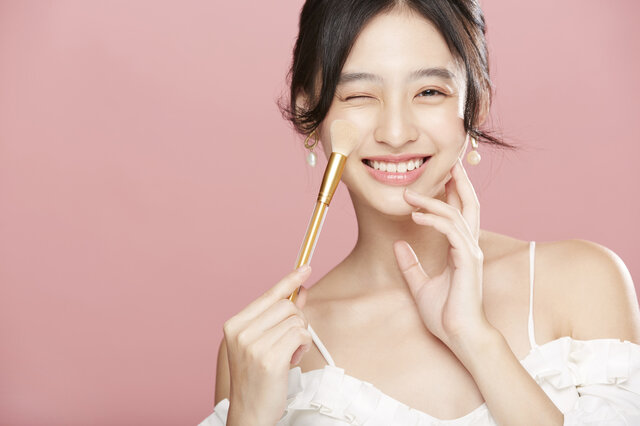 発色がよくてコスパも抜群!ローラメルシエのチークをご紹介します