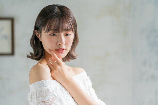 油肌の人はニキビができやすい?原因や対策方法について