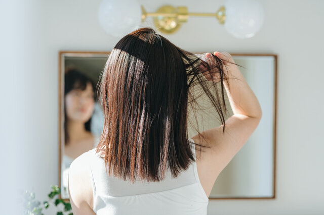 洗い流さないトリートメントの効果的な使い方とは?つける際のコツも!