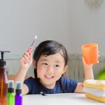 【年齢別】子ども用歯ブラシの選び方。毎日の歯磨きで、むし歯知らずの強い歯に