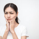 歯槽膿漏は放置すると危ない!　正しくケアをして、自分の歯を大切にしよう【歯科医師監修】