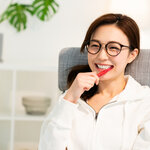 これって老化のサイン？「オーラルフレイル」と、今から始めたい予防策もご紹介【歯科医師監修】