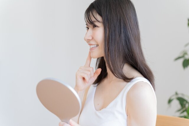 ホワイトニング剤の成分は?　その効果・安全性　「しみにくい」と話題のポリリン酸ホワイトニングについても解説