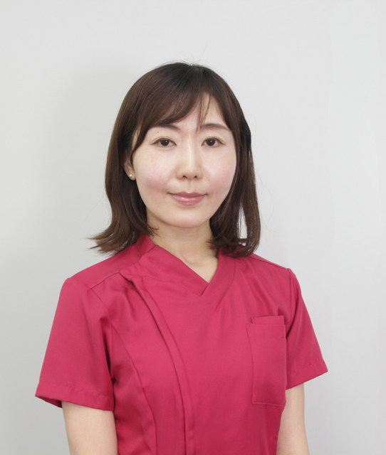 〈長崎 由希さん〉
