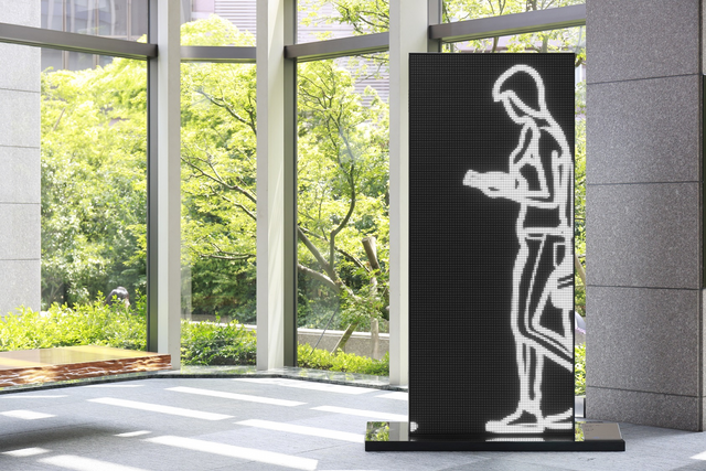 現代アーティストのジュリアン・オピーによる“動く肖像画”、「People