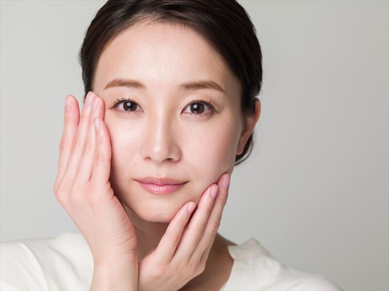 ヒアルロン酸はエイジングケアに最適な成分!効果的な摂取の仕方は?