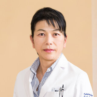 眼科医　安岡恵子 先生