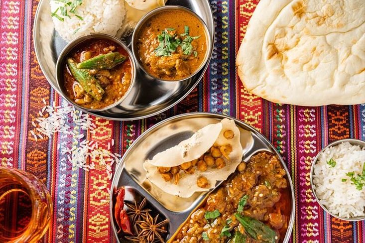おうちでできる海外旅行!ネパールの風を届けるスパイス食堂「ダルバート」の本格カレーと餃子