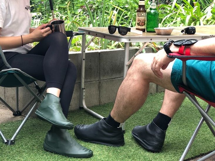 上からかぶせるだけで手持ちの靴がレインシューズに スタイリッシュな Kateva シューズカバー No Ma 上からかぶせるだけで手持ちの靴がレインシューズに スタイリッシュな Kateva シューズカバー No Ma